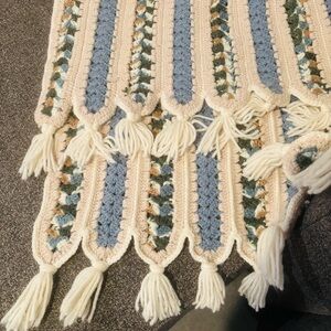 Homemade Afghan Throw in EUC